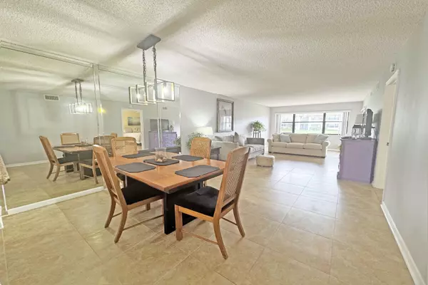 7706 Tahiti 106 LN 106, Lake Worth, FL 33467