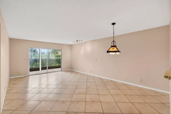 Delray Beach, FL 33446,7286 Huntington LN 103