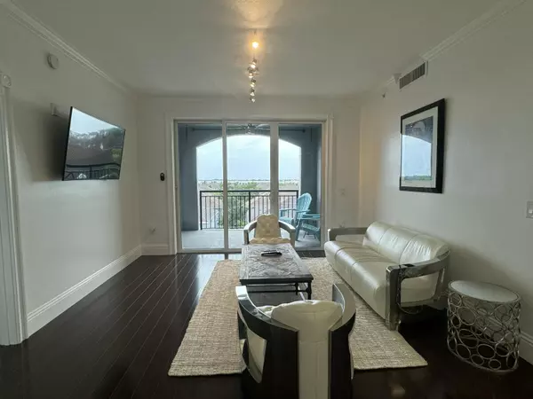 Boynton Beach, FL 33426,1660 Renaissance Commons BLVD 2619