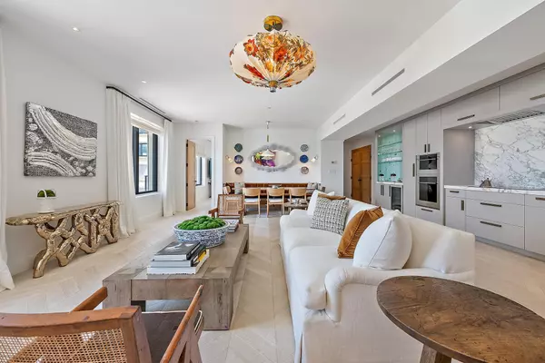 Palm Beach, FL 33480,150 Bradley PL 712