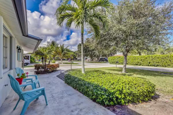 West Palm Beach, FL 33410,2346 N Wallen DR