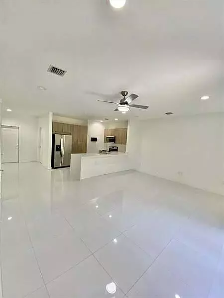 Delray Beach, FL 33444,1060 Crystal Way 103