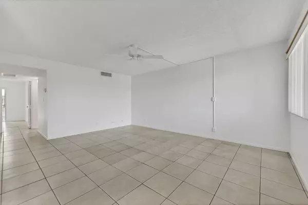 Palm Springs, FL 33461,700 Village Green CT 314