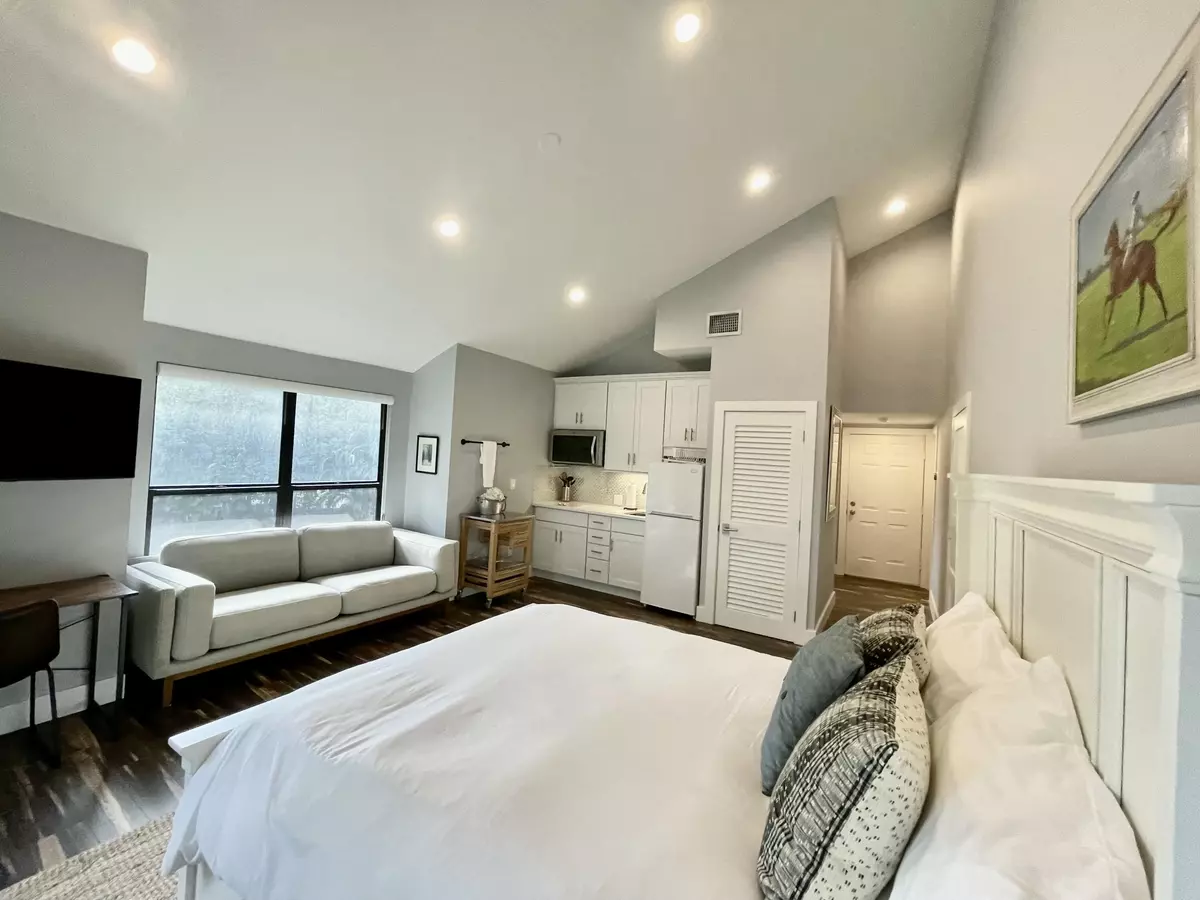 Wellington, FL 33414,11863 Wimbledon CIR 547