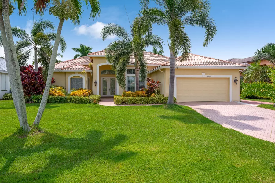 2020 SE Oxton DR, Port Saint Lucie, FL 34952