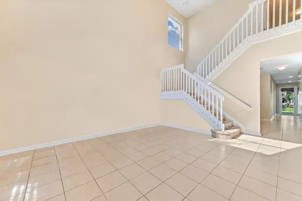 Royal Palm Beach, FL 33411,8639 Tally Ho LN