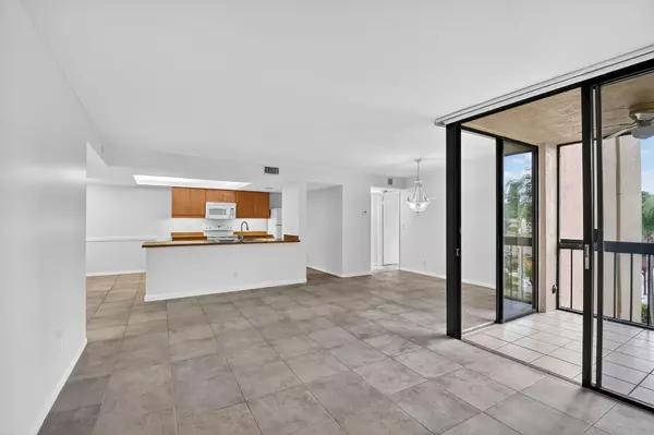 2255 Lindell BLVD 4305, Delray Beach, FL 33444