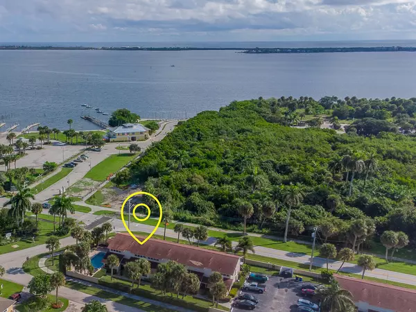 1903 NE Media AVE 10, Jensen Beach, FL 34957