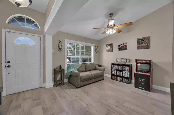 Port Saint Lucie, FL 34953,2402 SW Massey ST