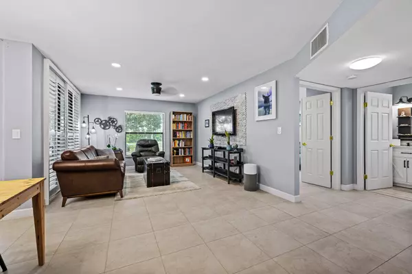 Boca Raton, FL 33434,8547 W Boca Glades BLVD C