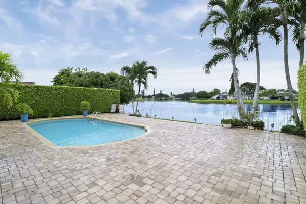West Palm Beach, FL 33417,4360 Camrose LN
