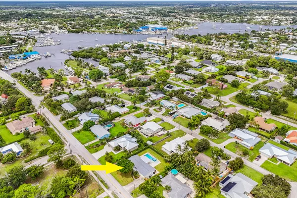 4879 SE Horseshoe Point RD, Stuart, FL 34997