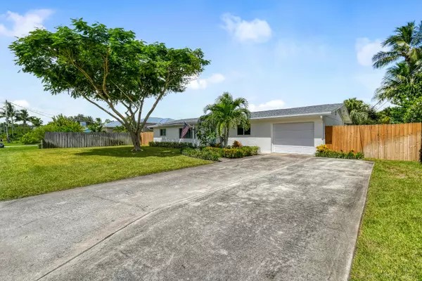 Stuart, FL 34997,4879 SE Horseshoe Point RD