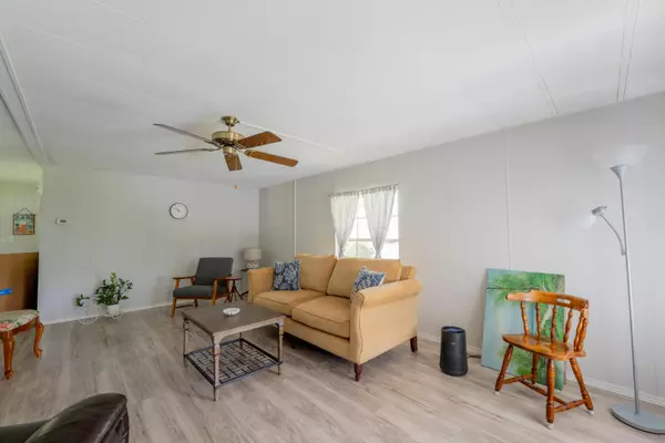 Port Saint Lucie, FL 34952,176 W Caribbean