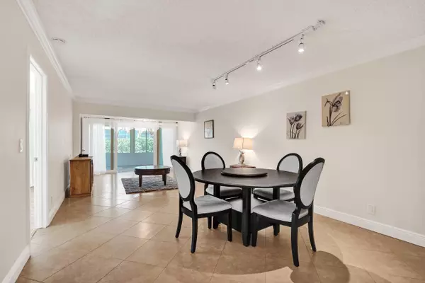 Delray Beach, FL 33445,1051 Orange TER 101