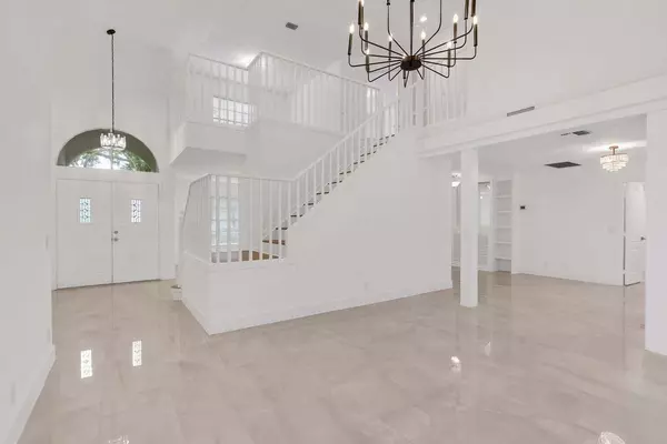 Palm Beach Gardens, FL 33418,350 Eagleton Golf DR