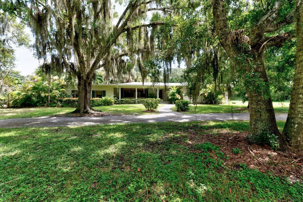 Vero Beach, FL 32960,860 27th AVE