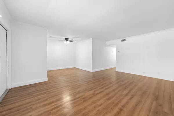 Hallandale Beach, FL 33009,250 Layne BLVD 312