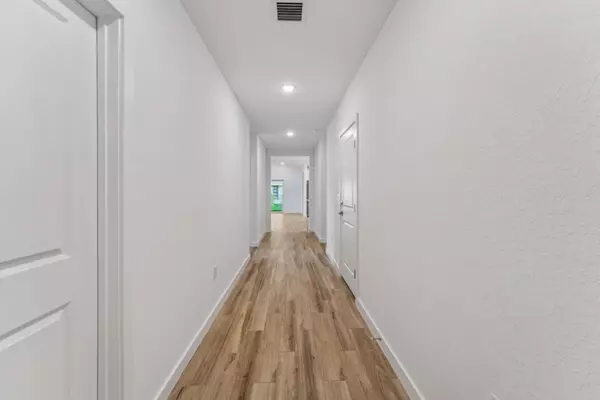 Port Saint Lucie, FL 34953,879 SW Tulip BLVD 41