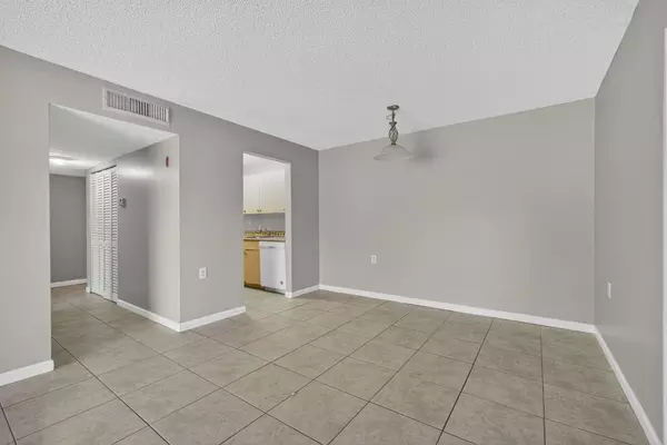 West Palm Beach, FL 33411,1139 Lake Terry DR M