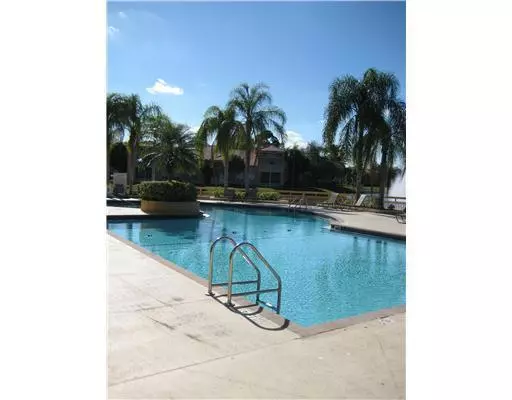 West Palm Beach, FL 33417,4759 Via Palm LK 302