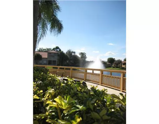 West Palm Beach, FL 33417,4759 Via Palm LK 302