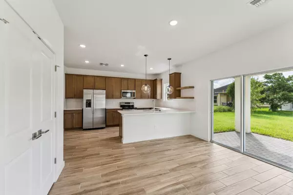 Fort Pierce, FL 34945,333 Silver Sands LN 6