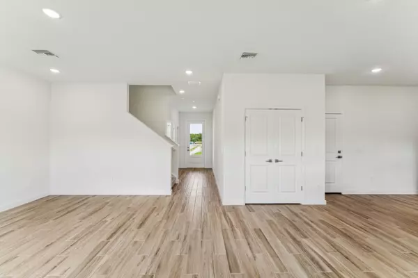 Fort Pierce, FL 34945,333 Silver Sands LN 6