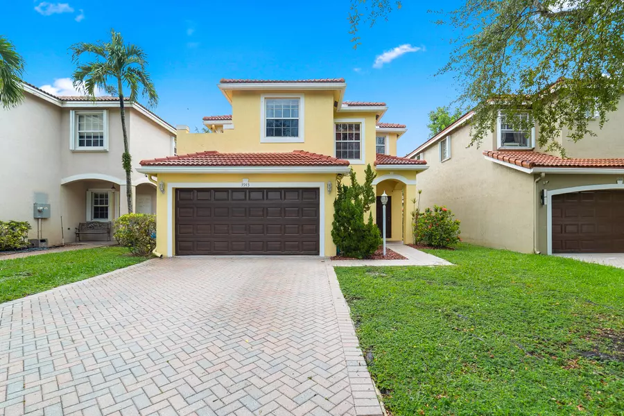 3943 Crescent Creek DR, Coconut Creek, FL 33073