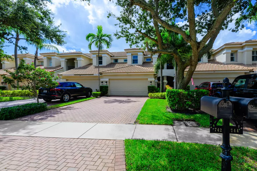 742 Cable Beach LN, North Palm Beach, FL 33410