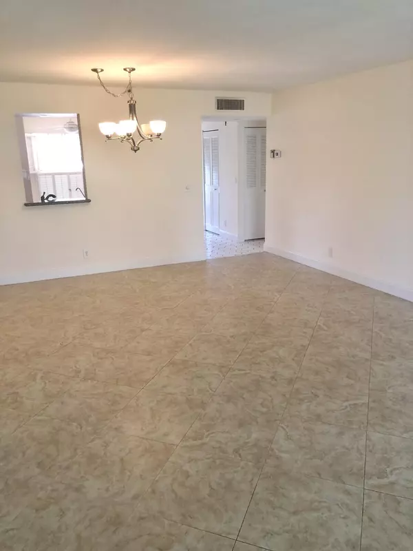 Delray Beach, FL 33446,14527 Bonaire BLVD 203