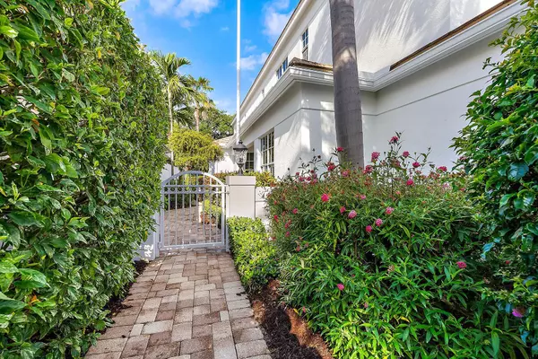 Jupiter, FL 33477,17065 Bay ST