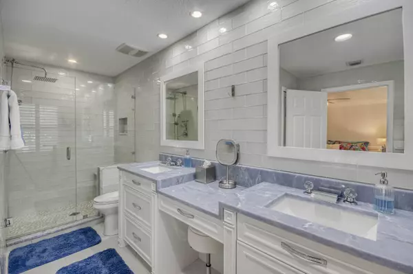 Palm Beach Gardens, FL 33418,8042 Murano CIR