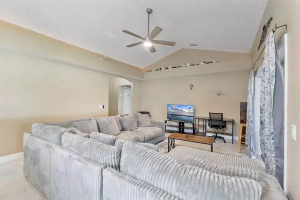 Port Saint Lucie, FL 34987,1622 SW Realty ST