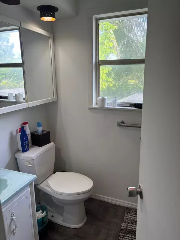 Loxahatchee Groves, FL 33470,1732 F RD