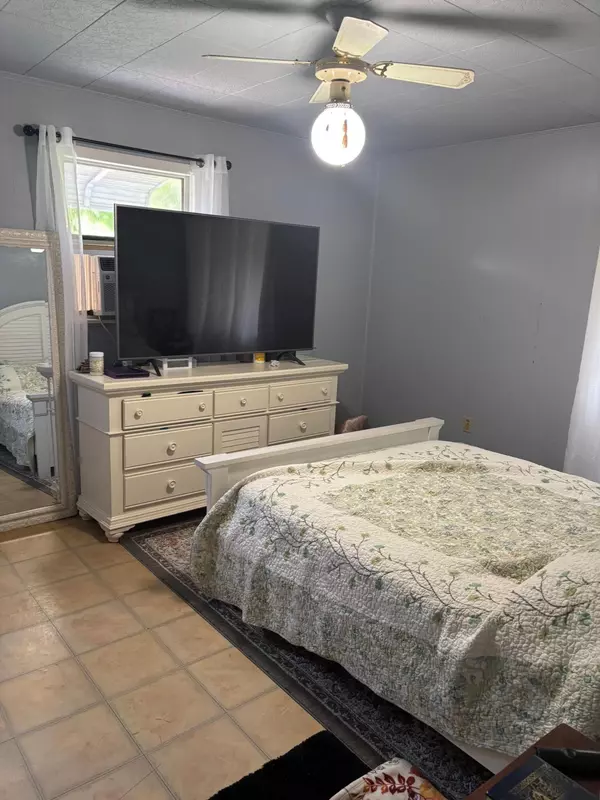 Loxahatchee Groves, FL 33470,1732 F RD