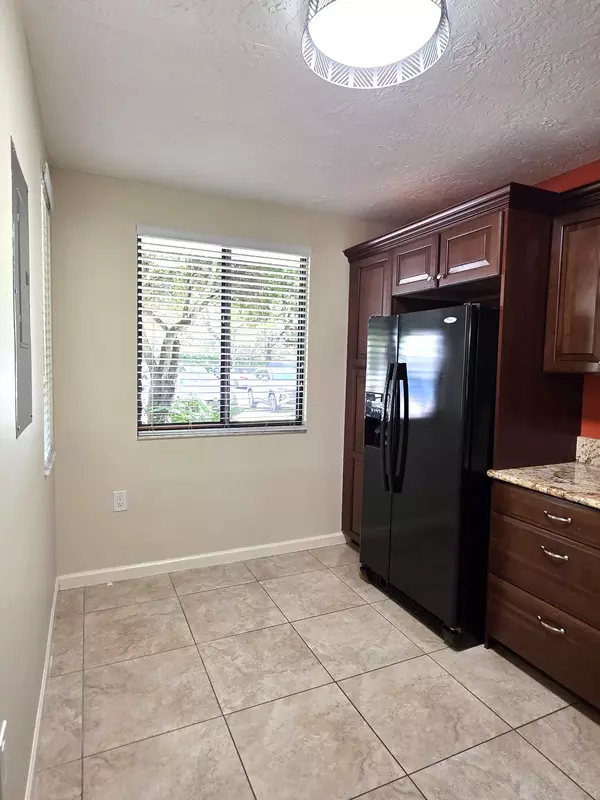 West Palm Beach, FL 33409,2721 Village BLVD 106