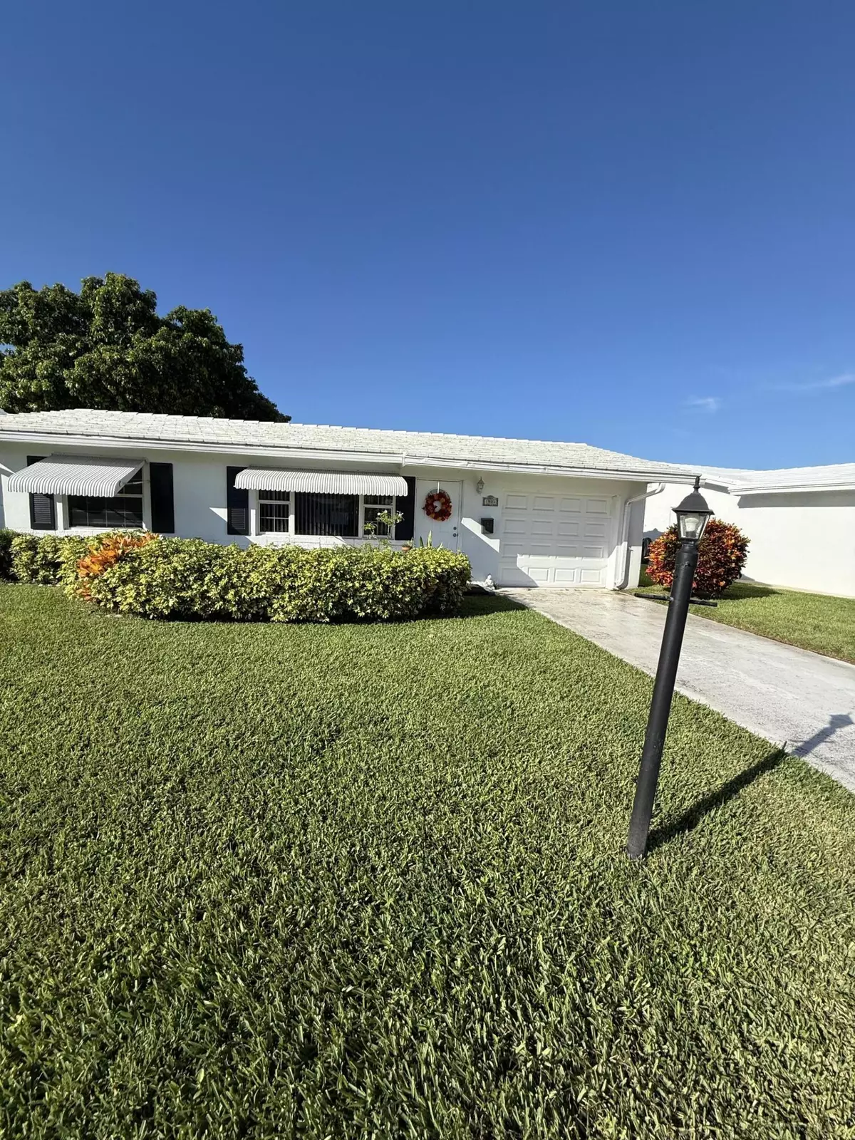 Boynton Beach, FL 33426,1904 SW Golf LN