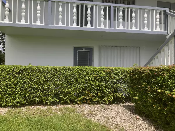 West Palm Beach, FL 33417,71 Cambridge D