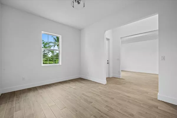 Loxahatchee, FL 33470,16701 84th CT