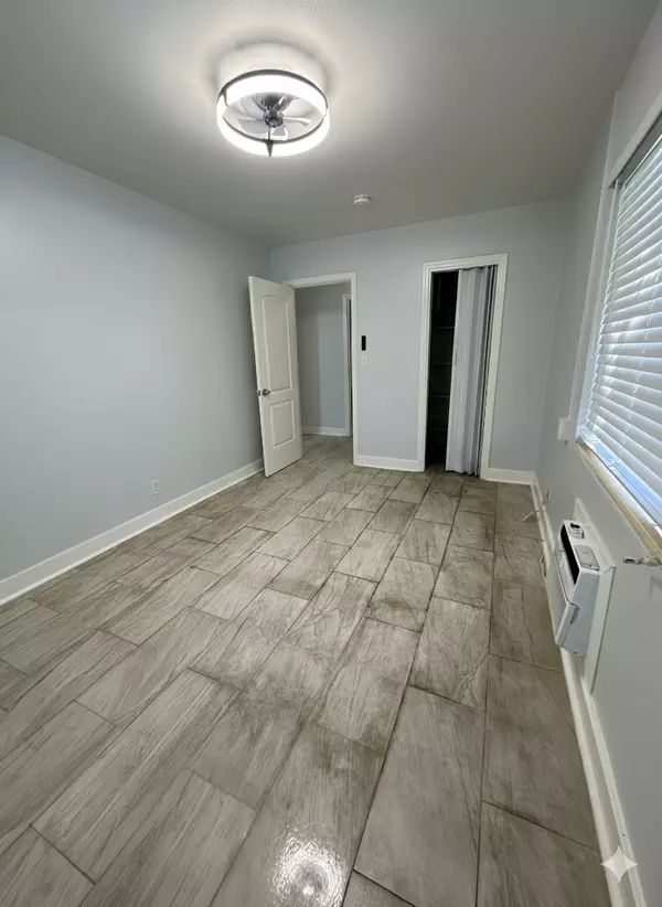 Riviera Beach, FL 33404,178 E 27th ST 3