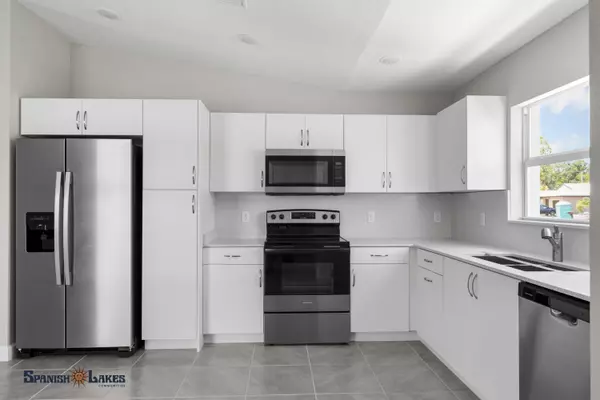 Port Saint Lucie, FL 34952,10 Nuestra Calle LN