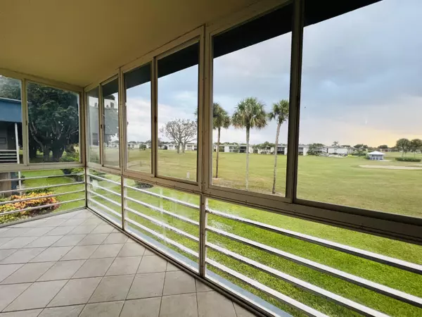 Delray Beach, FL 33484,82 Normandy B