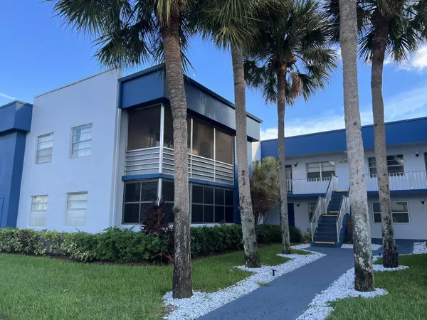 82 Normandy B, Delray Beach, FL 33484