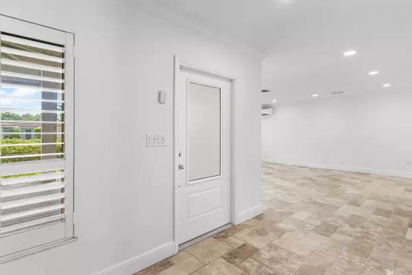 Boca Raton, FL 33432,783 Valencia DR