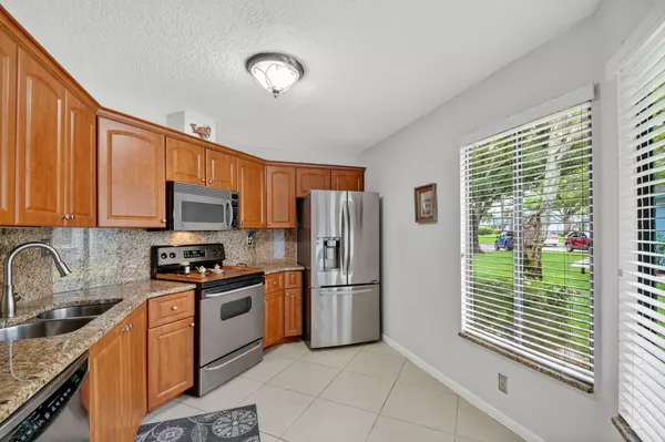 Greenacres, FL 33413,801 Harbour Pointe WAY