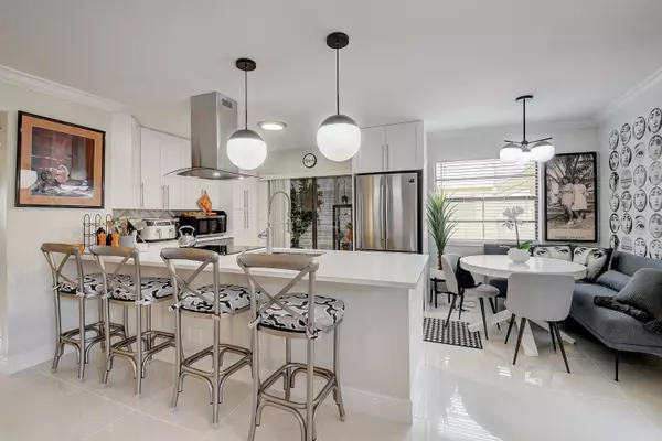 Delray Beach, FL 33484,274 Capri F