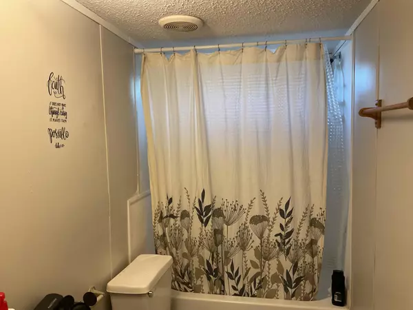 Alford, FL 32420,2493 4th AVE