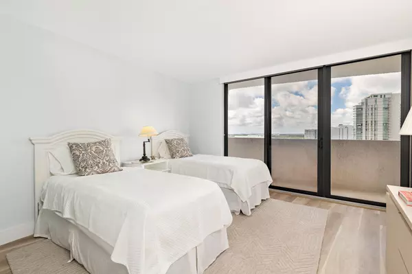 West Palm Beach, FL 33401,1200 S Flagler DR 1706