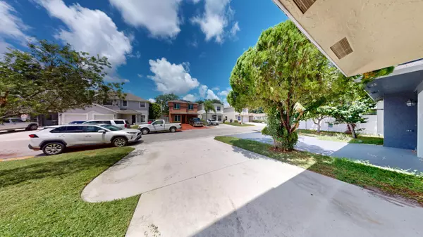 West Palm Beach, FL 33415,62 Plumage LN